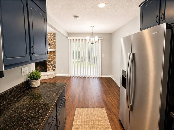 5th image of 37 Windgate Dr