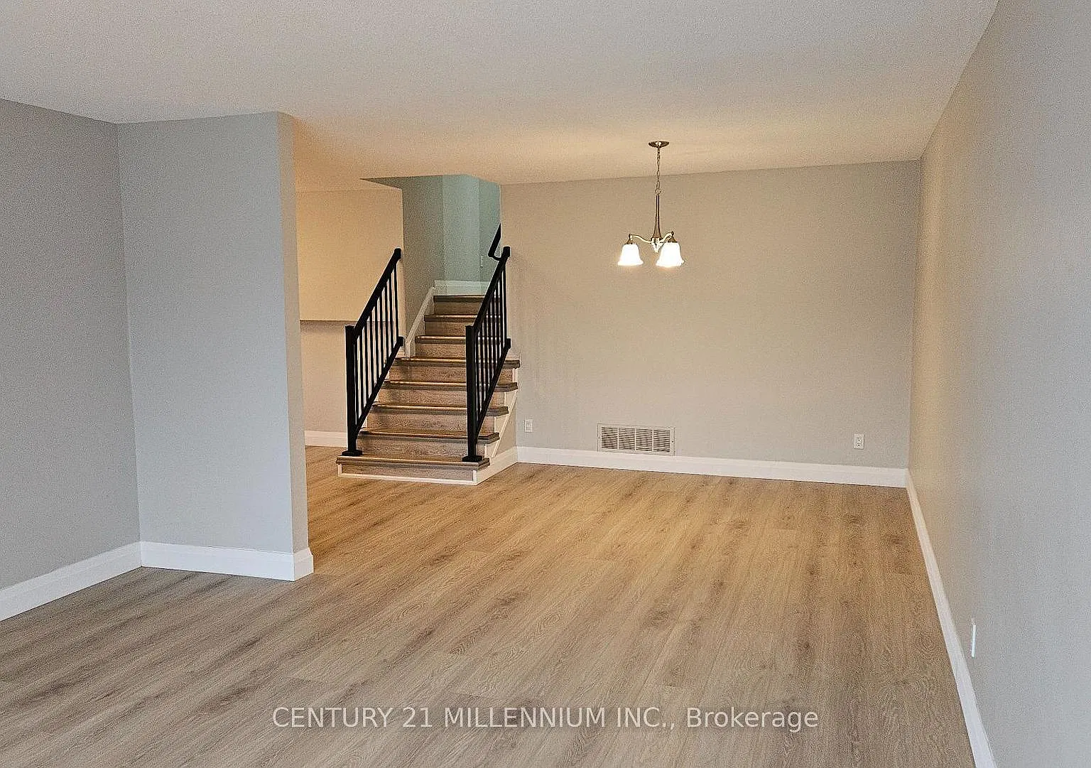 3 bed, $2,990 — Photo 4