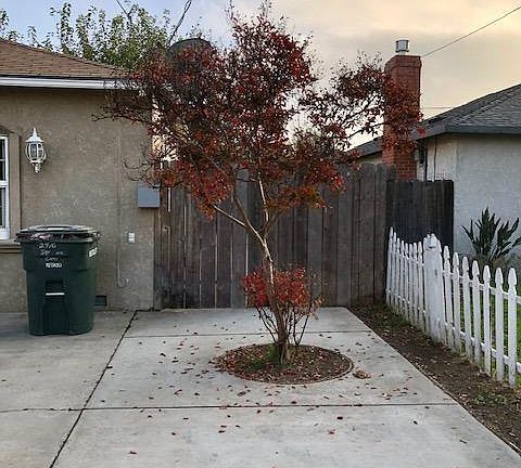 4th image of 2916 Joy Ave