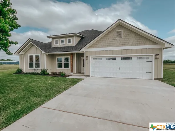 181 Whitetail Ln, Victoria, TX 77905
