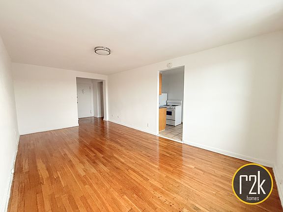 5th image of 41-98 Forley St #7H