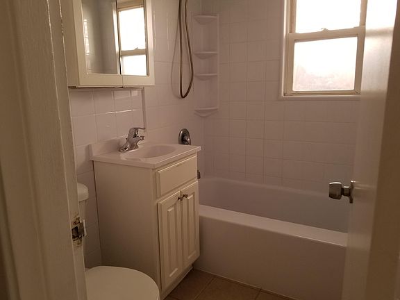 5th image of 325 E Broadway