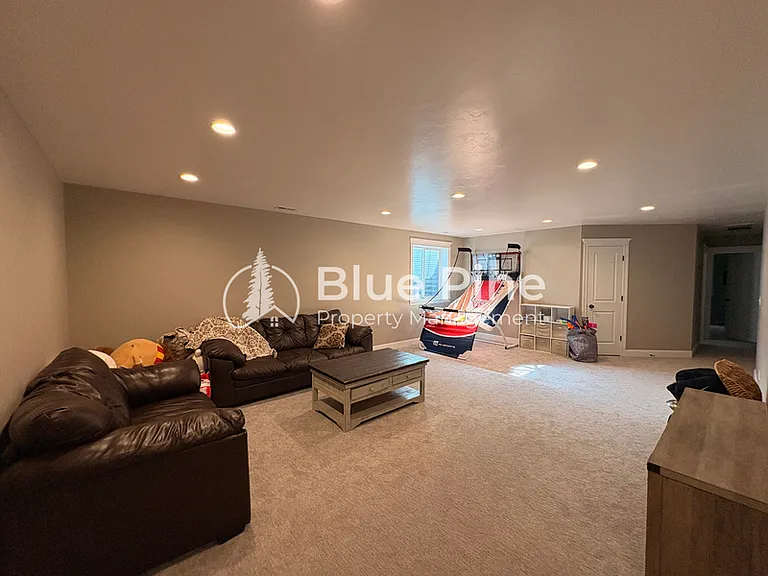 1890 Mesa Canyon Dr — Photo 21