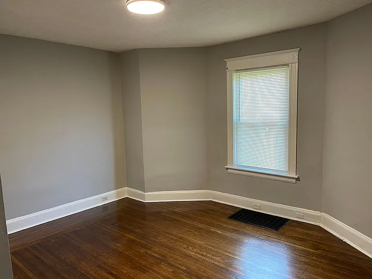 5522 Montgomery Rd — Photo 7