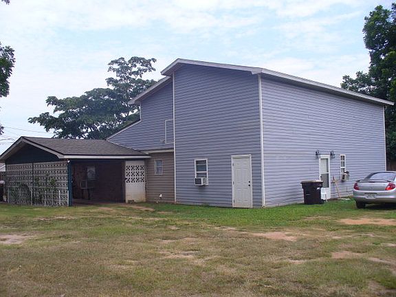3rd image of 227 Gary St
