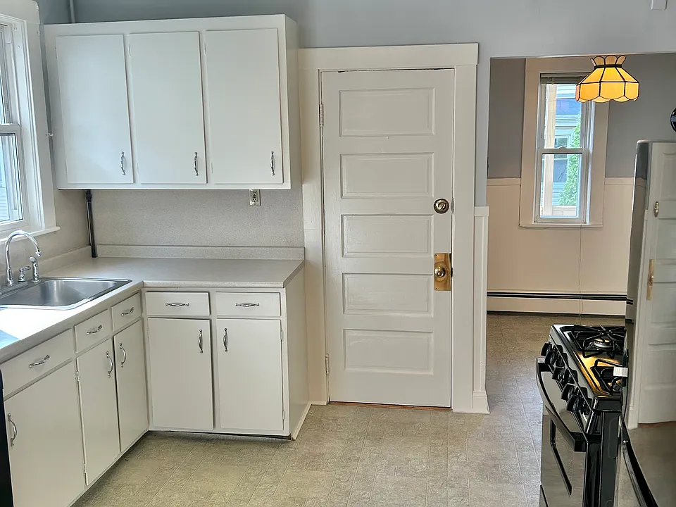 24 Central Rd #2
