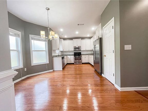 2nd image of 3349 Steeple Way