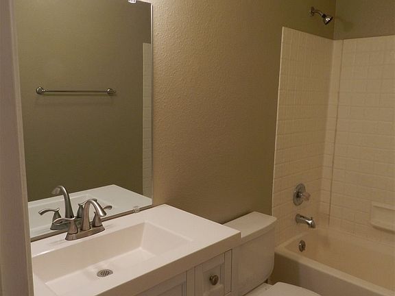 5th image of 2388 Parrot Ln