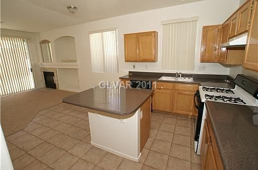 5th image of 9137 Black Slate St