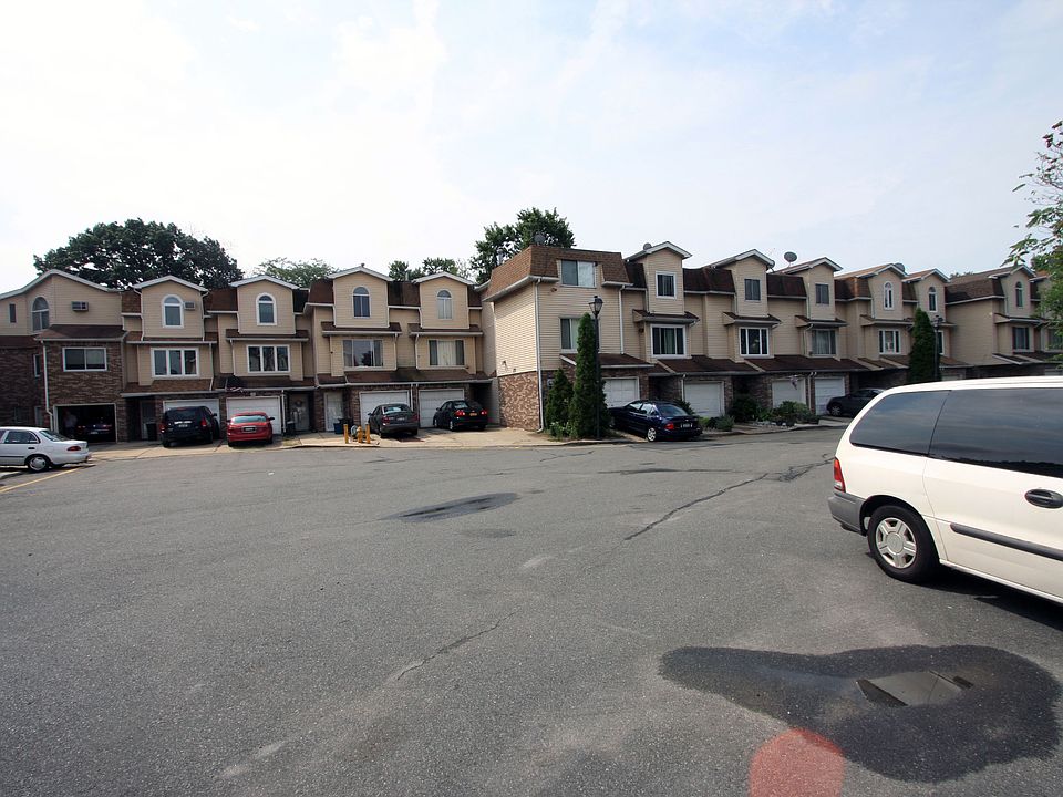 1st image of 66 Zachary Ct