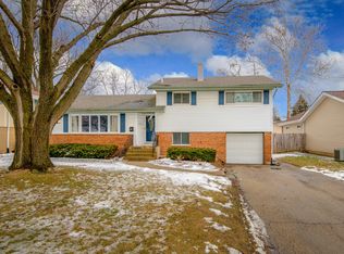 225 S Erie St, Wheaton, IL 60187