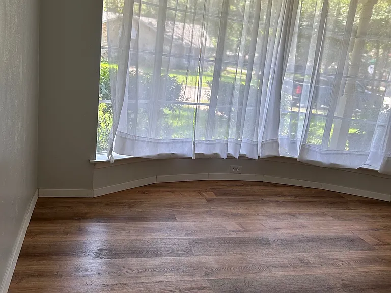 Front "formal" living room