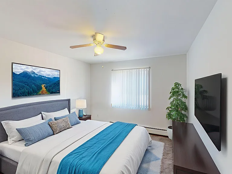 Outer Drive Manor Apartments — Photo 76