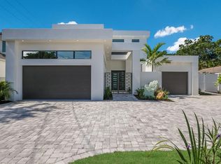 1610 Bay Rd, Sarasota, FL 34239