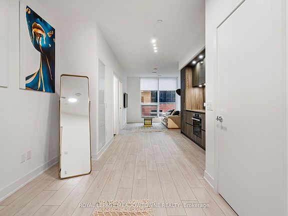 5th image of 15 Mercer St #813