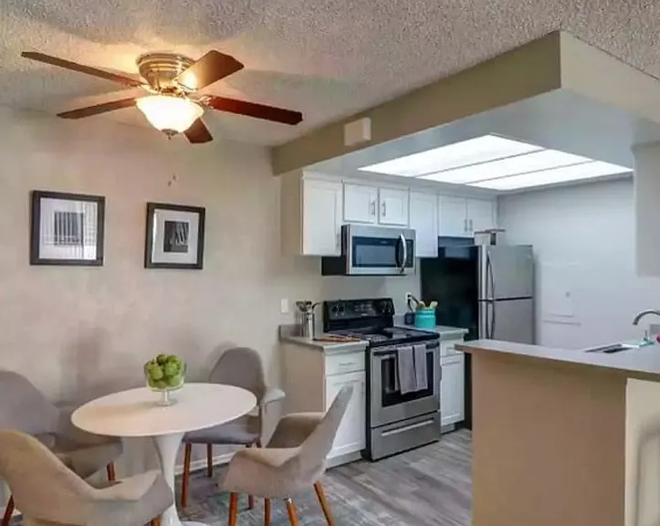 Grand Terrace — Photo 1