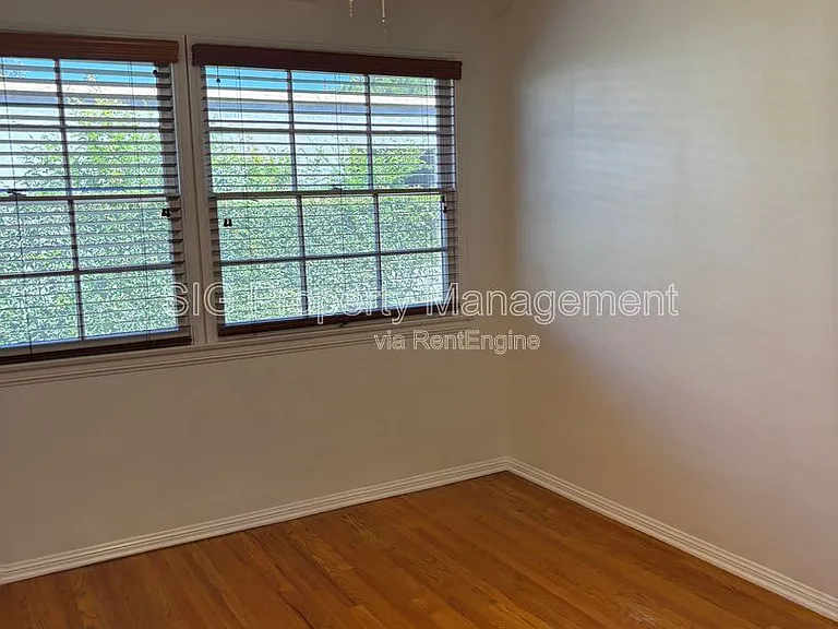 5071 Kester Ave #5071 — Photo 21