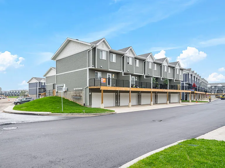 401 Athabasca Ave — Photo 11