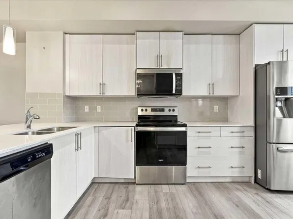 159 N Legacy Cmn SE, Calgary, AB T2X 4H9