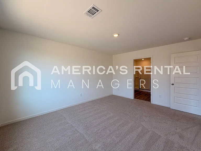 9230 Parkway Gardens Loop — Photo 31