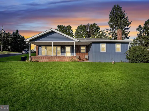 2642 Spring Garden Dr, Middletown, PA 17057