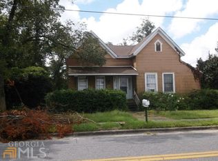 618 W James St, Claxton, GA 30417