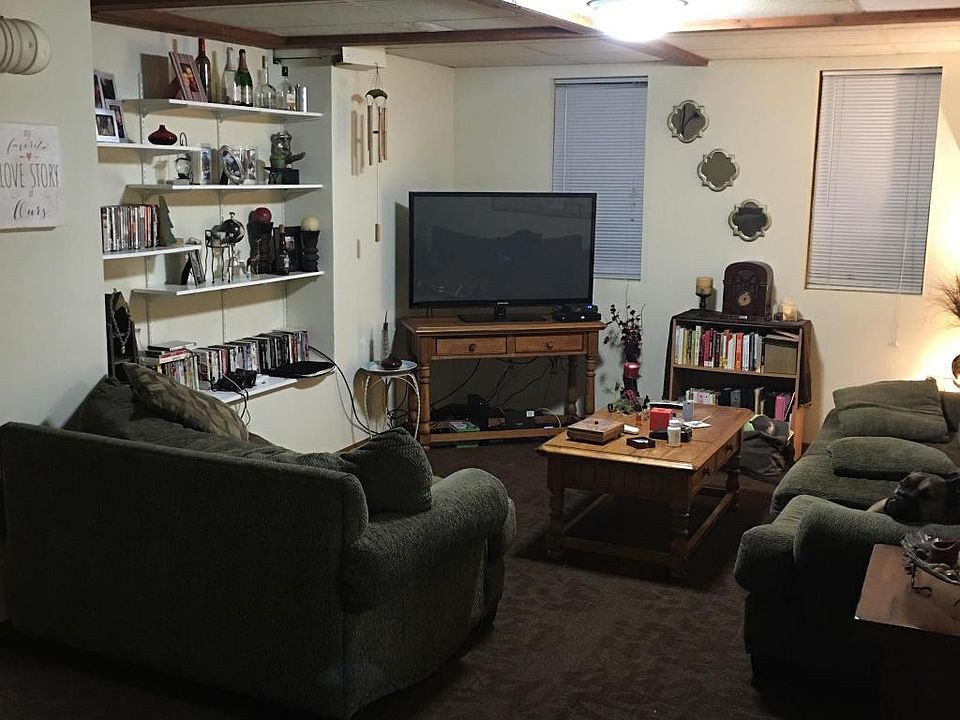 1st image of 1027 6th Ave S #2