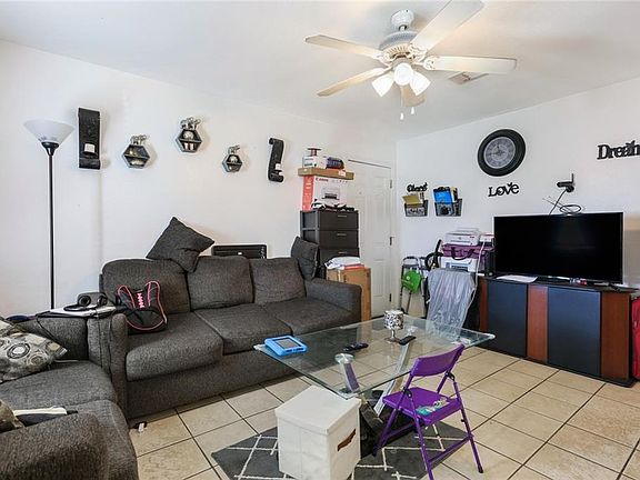 2nd image of 3400-02 Shangri La Dr