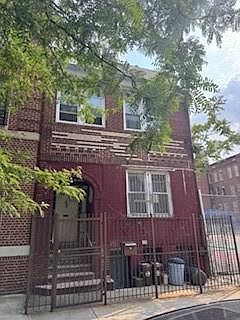 3rd image of 346 Sumpter St
