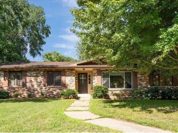 1612 Harriet St S, Stillwater, MN 55082