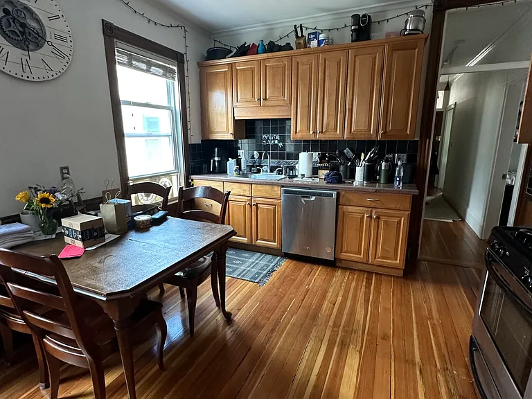 6 Bellflower St #3 — Photo 3