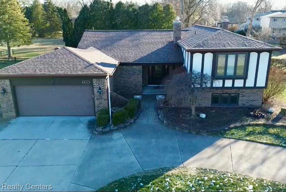 1st image of 6812 Emerald Shores Dr