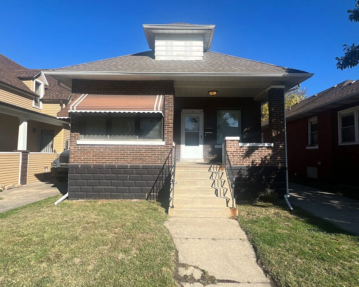 3 bed, 1113 sqft, $2,100 — Photo 1