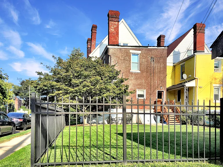 724 Maryland Ave — Photo 36