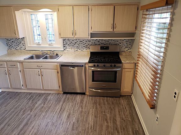 5th image of 1516 9th St