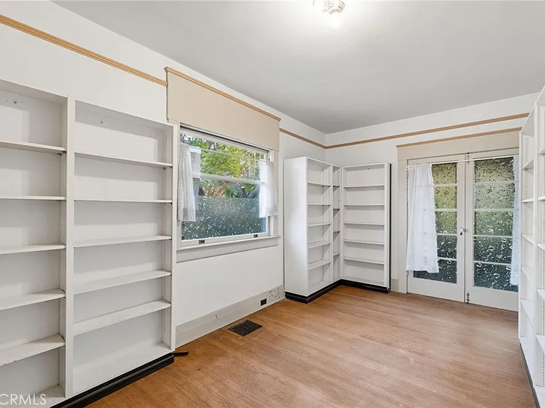 1200 Cedar Ave — Photo 24