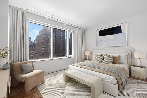 Rented by SERHANT. | media 7