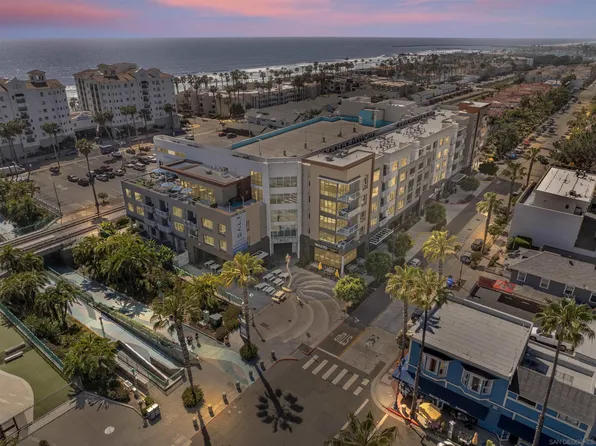 355 N Cleveland St #304, Oceanside, CA 92054