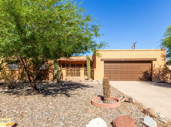 8127 N 56TH Avenue, Glendale, AZ 85302