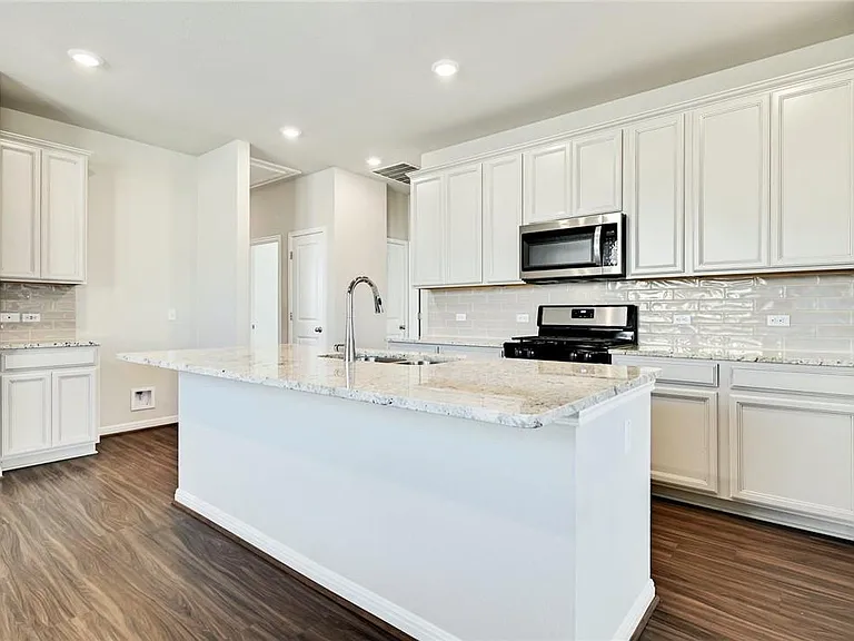125 Otella St — Photo 7