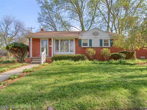 29825 W Chicago St, Livonia, MI 48150