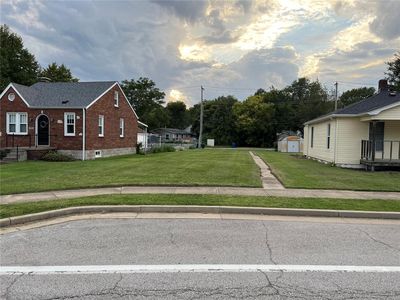 2013 N 3rd St, Saint Charles, MO, 63301