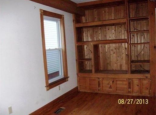 4th image of 28 Branch St