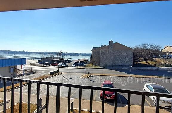 2nd image of 400 E Pearl St APT 207