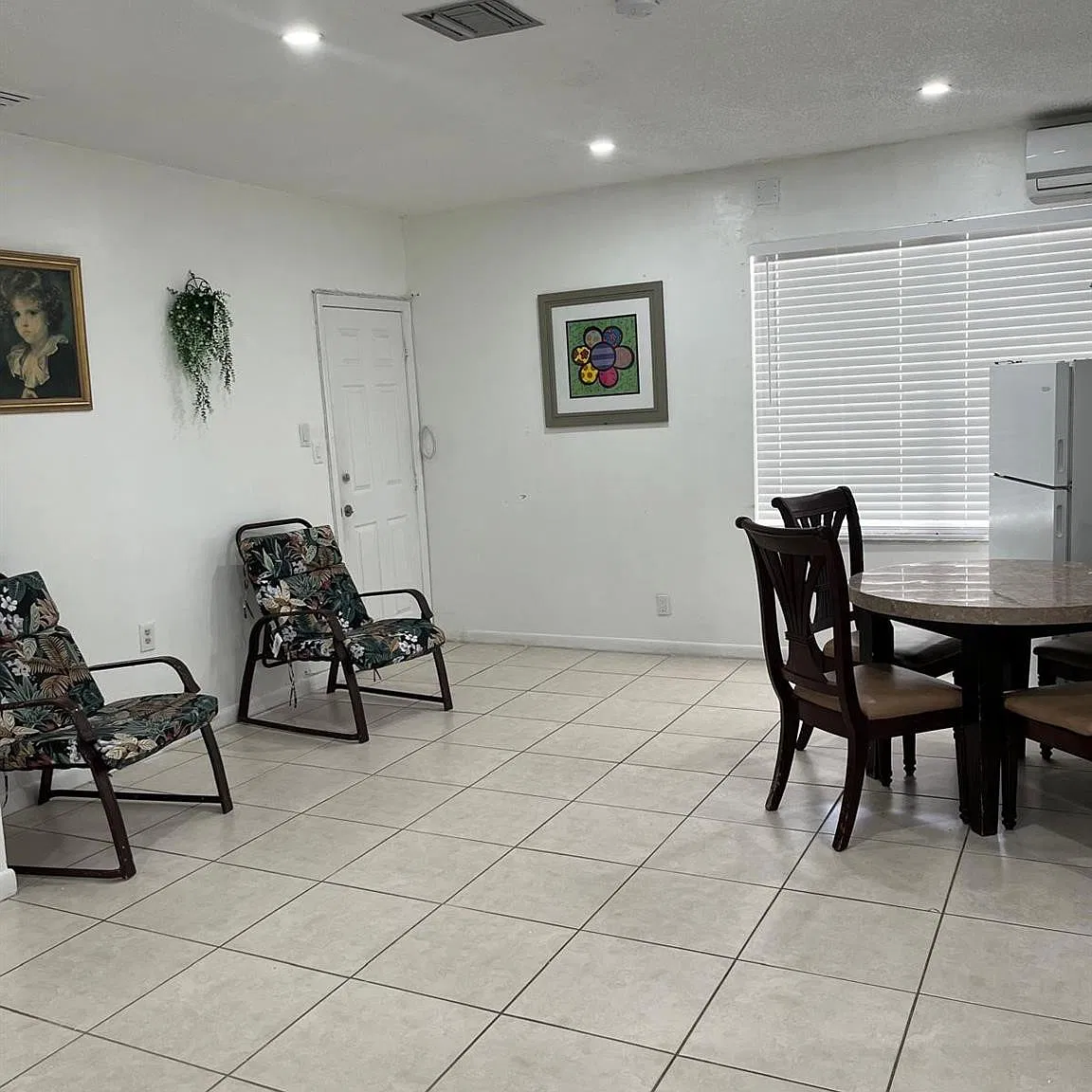 Studio, 1.0 bath, 400 sqft, $1,000 — Photo 2