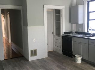 10 Saunders St #1E, Allston, MA 02134