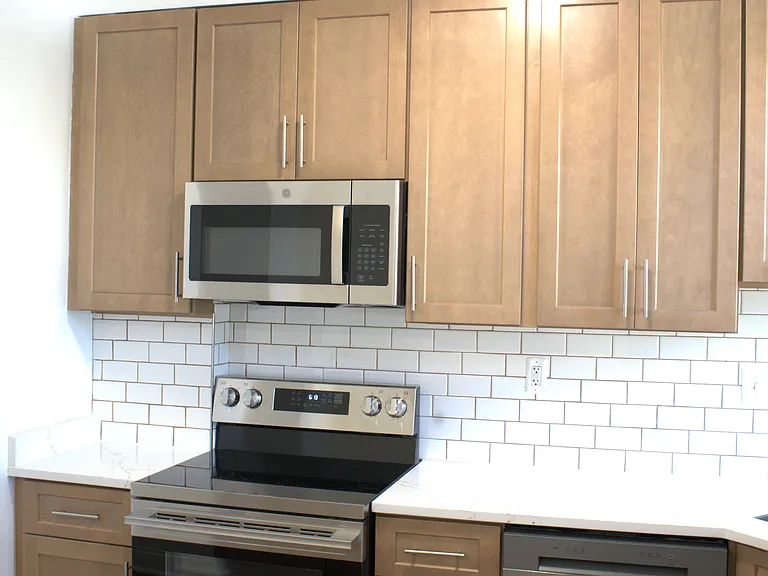 117 S Wickham Rd — Photo 35