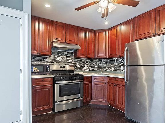 2nd image of 11837 152nd St