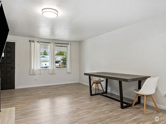 5th image of 9133 Tolo Court NE #A & B