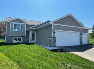 1136 Rich River Way, New Richmond, WI 54017